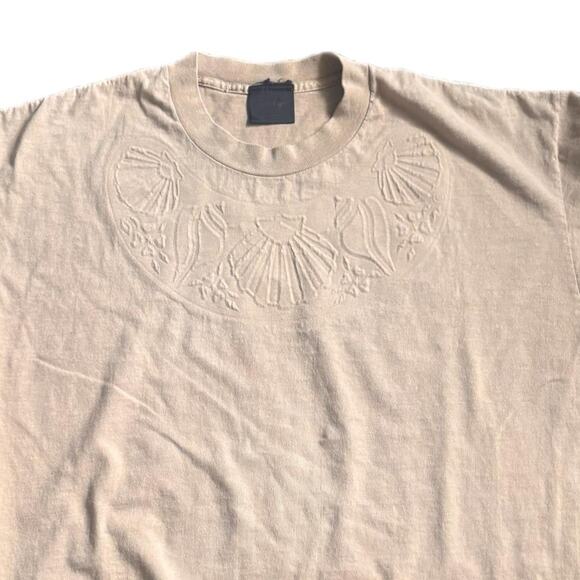TAN EMBOSSED SEASHELL SINGLE STITCH TEE - Picture 5 of 5